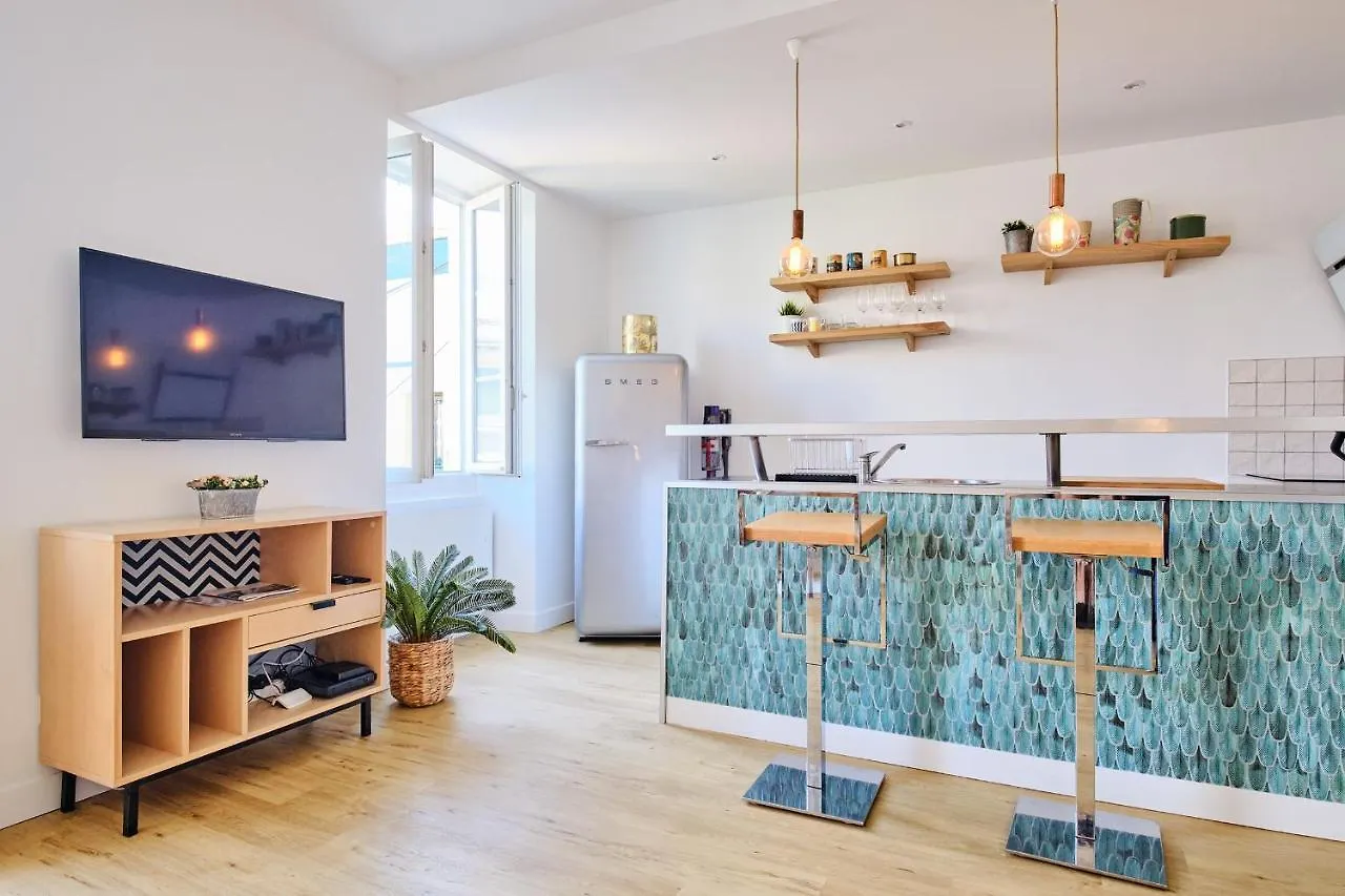 Apartament Cozy Apt near Côte des Basques w Parking! Biarritz